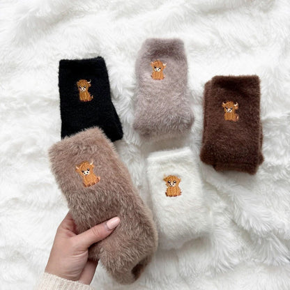 🐾 Thick Plush Highland Cow Crew Socks Soft Skin-Friendly Socks for Home & Office💕